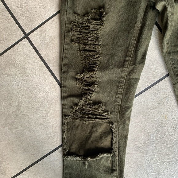 NWOT Carmar Distressed Army Green Jean - Picture 4 of 8